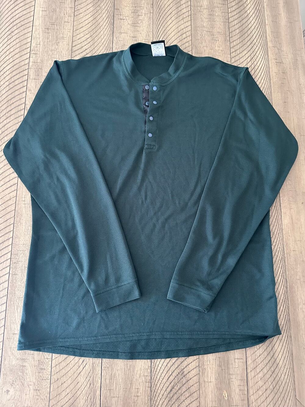 Patagonia Capilene Mens Medium Green Thermal Long Sleeve Henley Shirt Base Layer